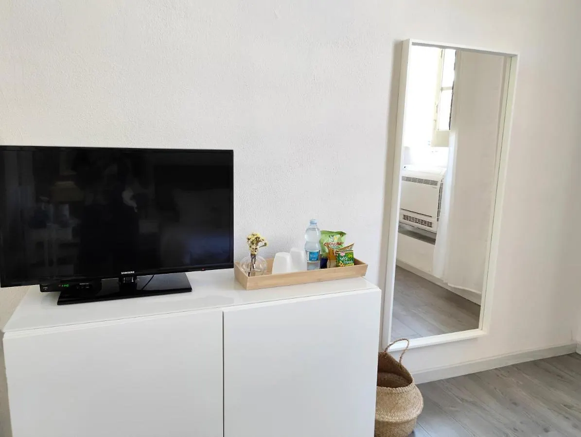كوارتو سانتيلينا Hibiscus Comfort Stay فندق مبيت وإفطار كوارتو سانتيلينا