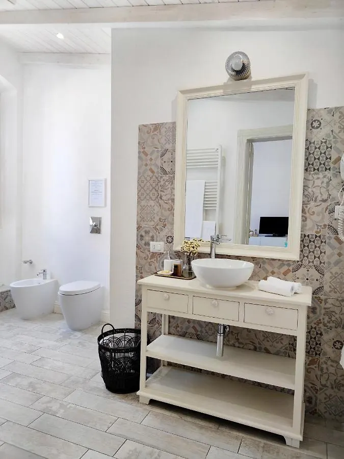 كوارتو سانتيلينا Hibiscus Comfort Stay 0*, كوارتو سانتيلينا إيطاليا